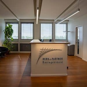 Bauingenieur – Büroeinrichtung München